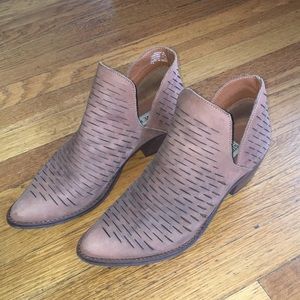 Steve Madden Brown Boots